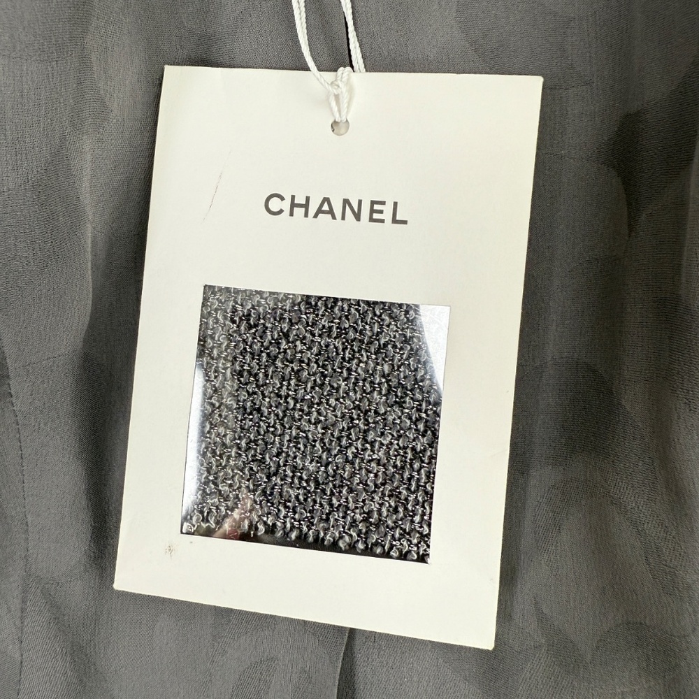 CHANEL Collared Runaway 2020 Black Gray Silver Long Tweed Coat Jacket - Picture 10 of 13